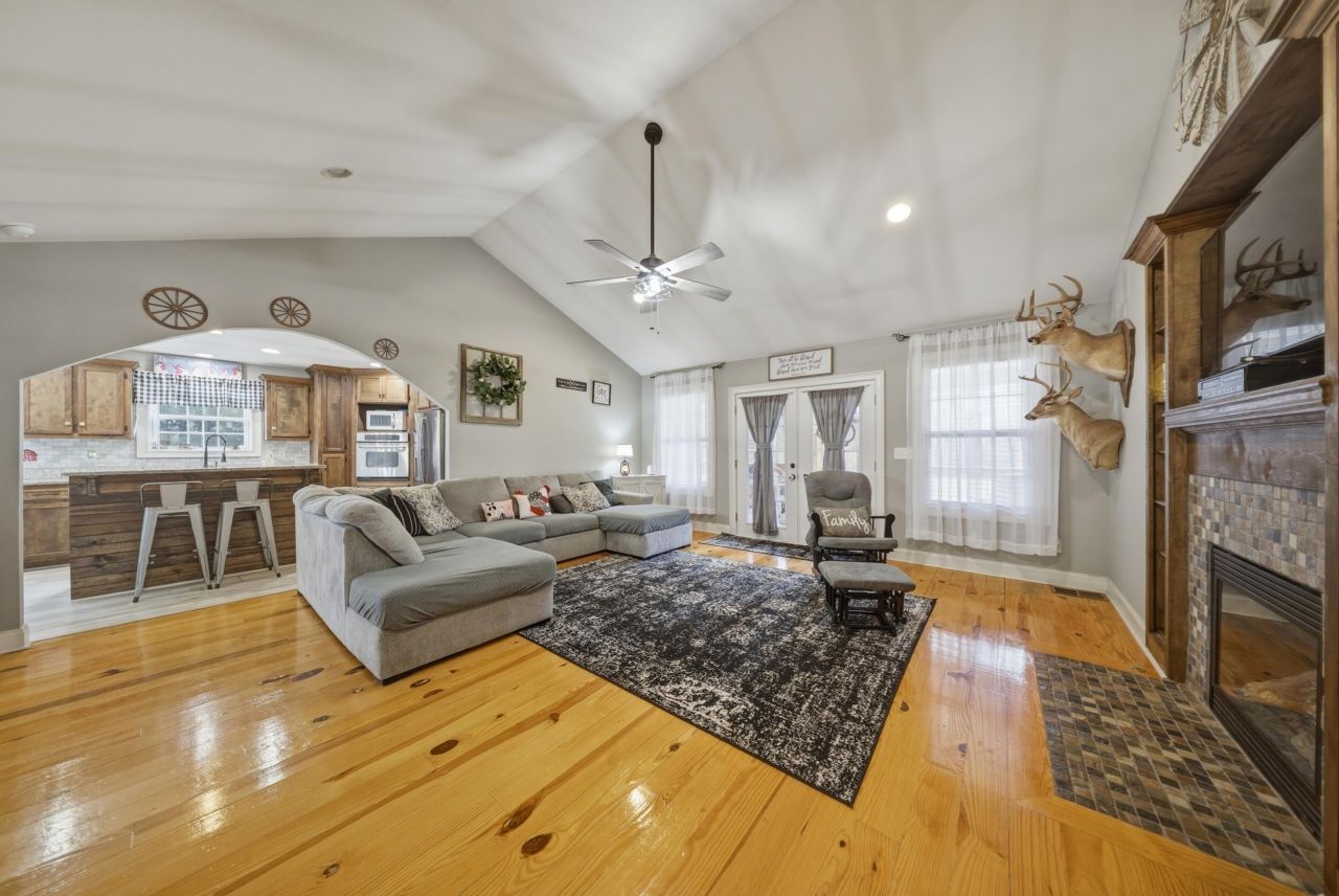 169 Belton Drive Photo 15