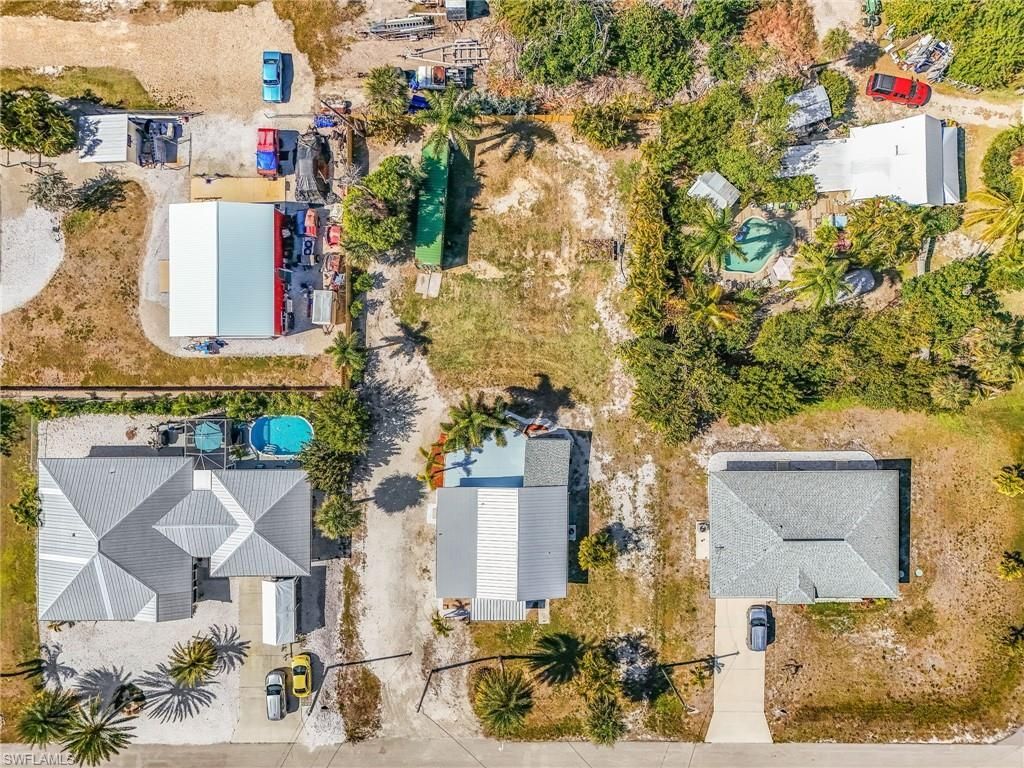 2371 Baybreeze St, Saint James City, FL 33956 Photo