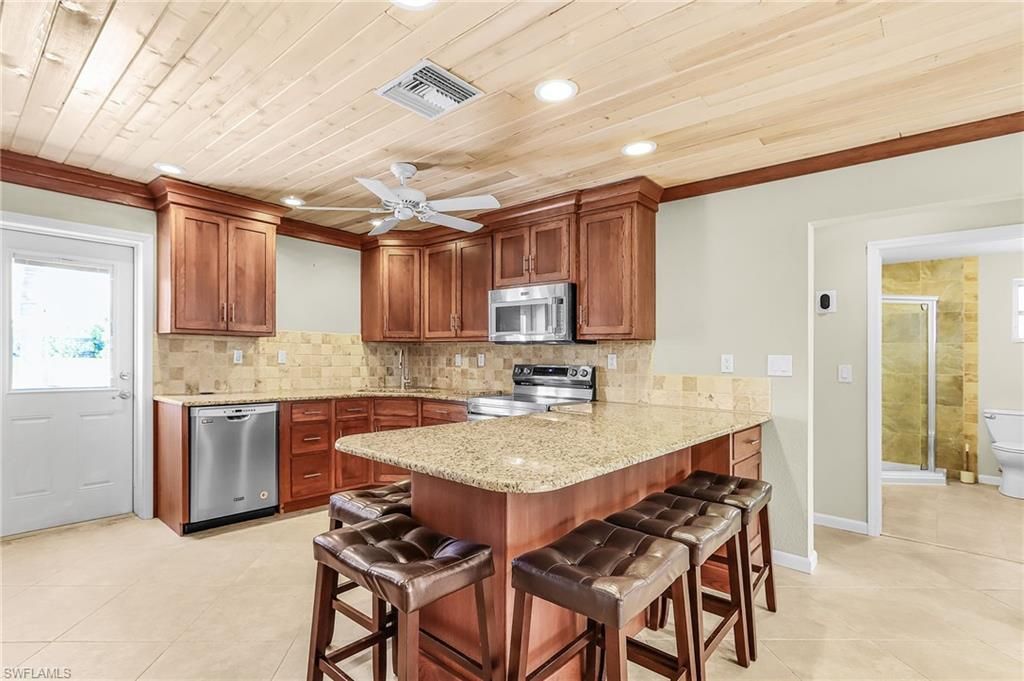 2371 Baybreeze St, Saint James City, FL 33956 Photo