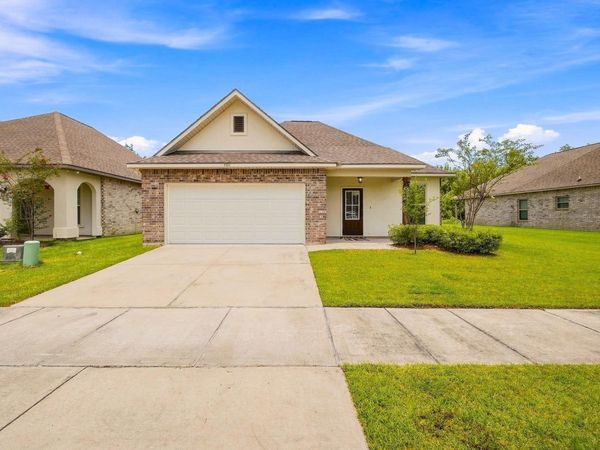 7211 Kenilworth Crossing Ave, Baton Rouge, LA 70820