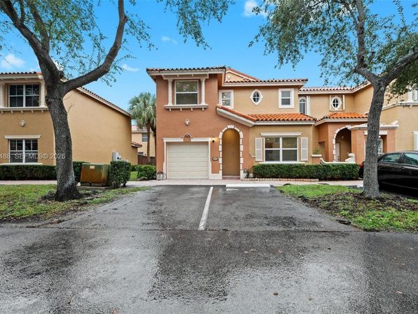 8511 NW 141st Ter , Unit 405, Miami Lakes, FL 33016