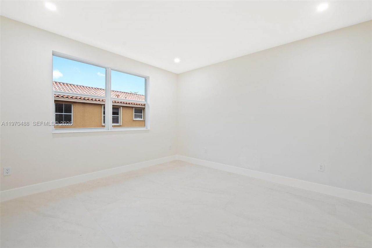 8511 NW 141st Ter , Unit 405, Miami Lakes, FL 33016 Photo