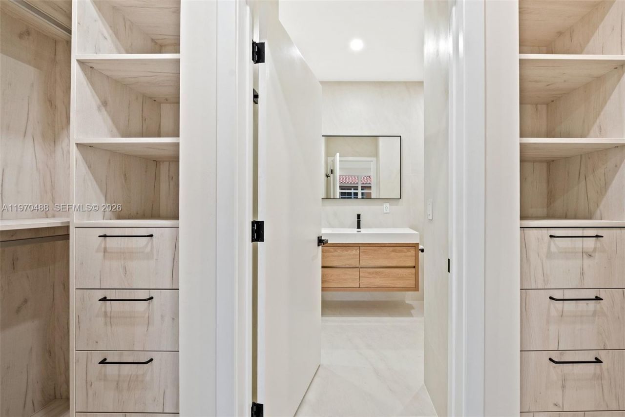 8511 NW 141st Ter , Unit 405, Miami Lakes, FL 33016 Photo