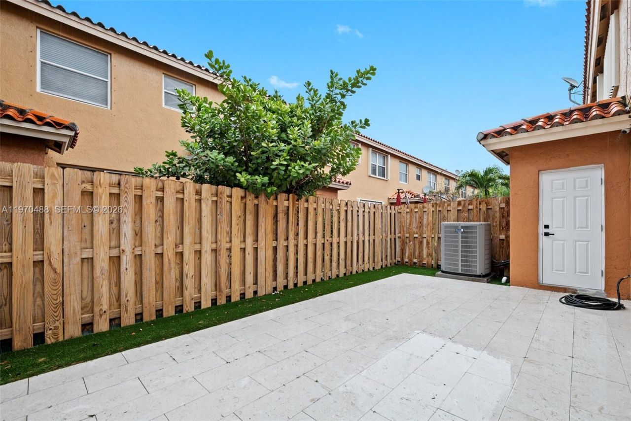 8511 NW 141st Ter , Unit 405, Miami Lakes, FL 33016 Photo