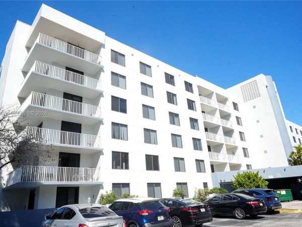 901 Hillcrest Dr, Unit 504, Hollywood, FL 33021
