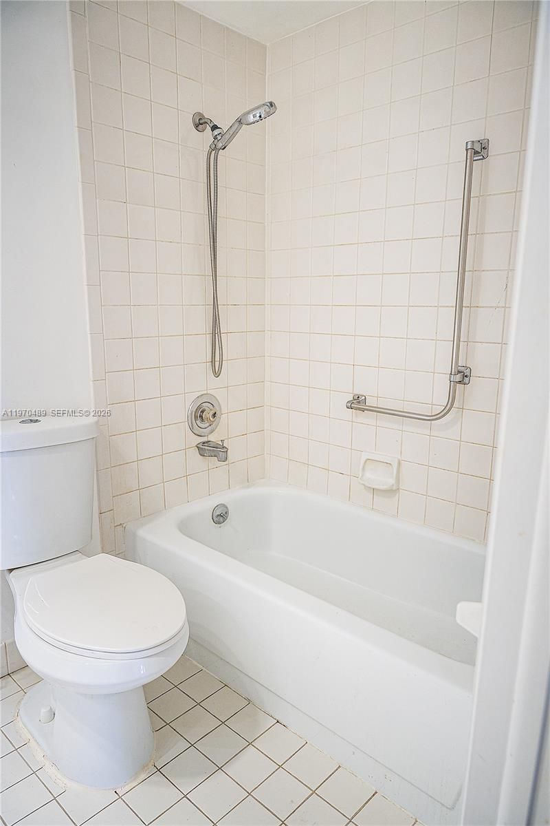 901 Hillcrest Dr, Unit 504, Hollywood, FL 33021 Photo