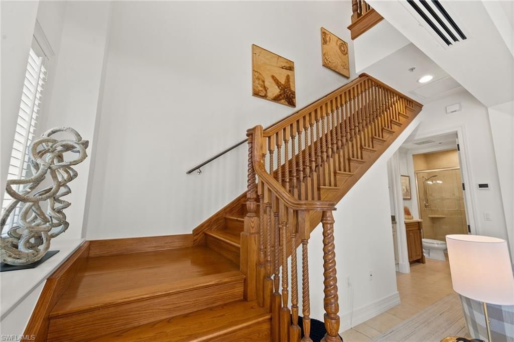 380 10th St S, Unit 202, Naples, FL 34102 Photo