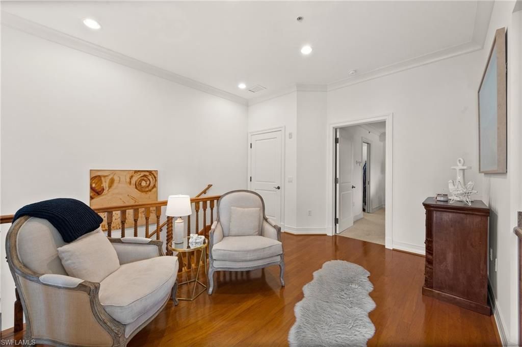 380 10th St S, Unit 202, Naples, FL 34102 Photo