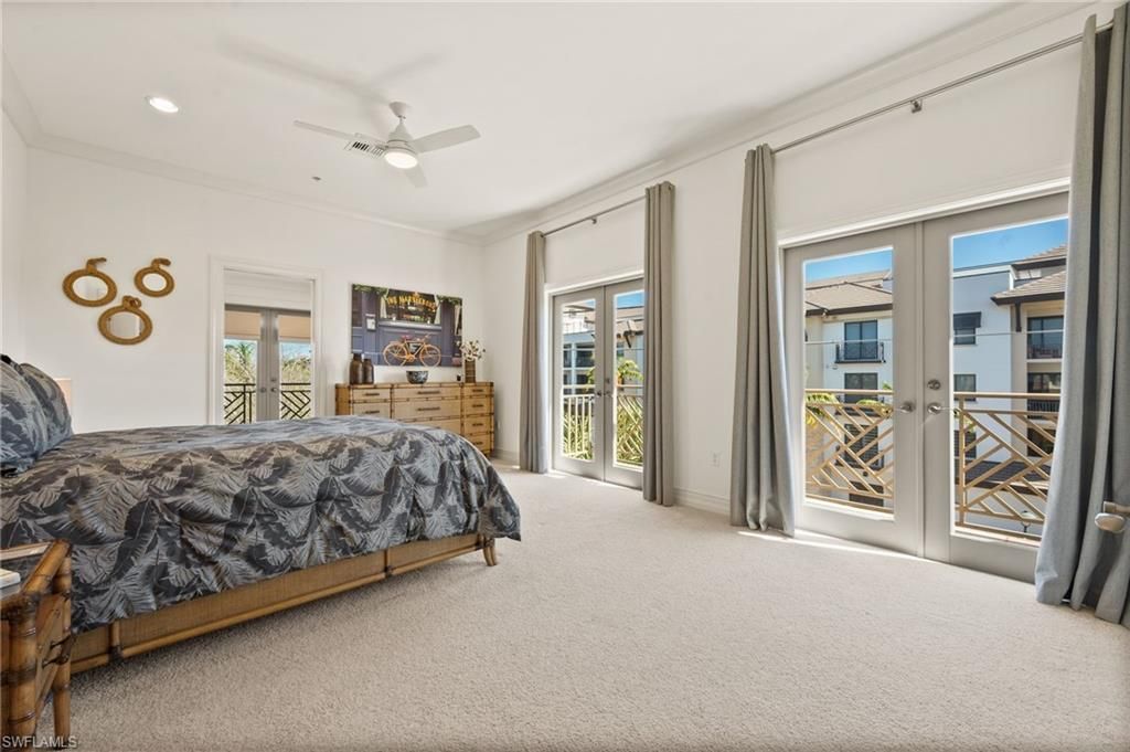 380 10th St S, Unit 202, Naples, FL 34102 Photo