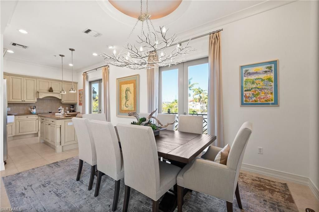 380 10th St S, Unit 202, Naples, FL 34102 Photo