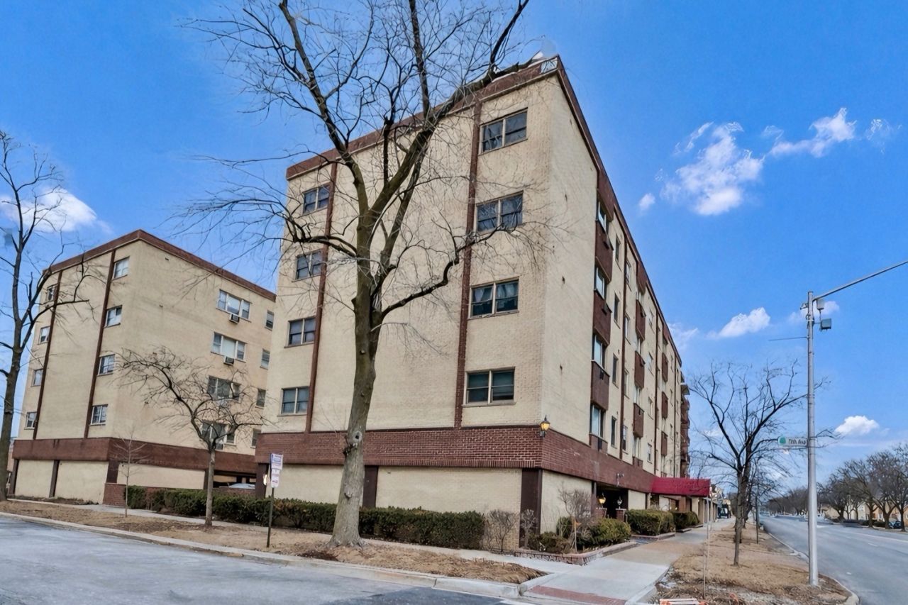 7840 W North Avenue, Unit 4E, Elmwood Park, IL 60707 Main Photo