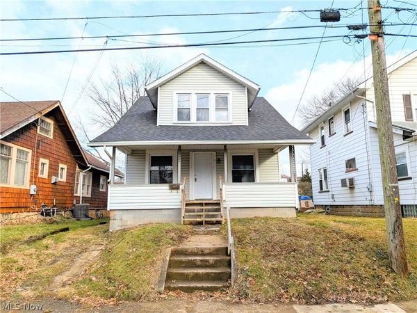 864 10th Street NE, Massillon, OH 44646