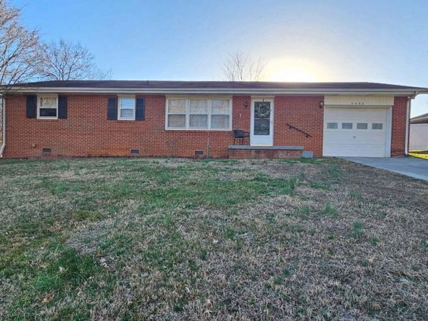 7933 Ewing Rd, Powell, TN 37849