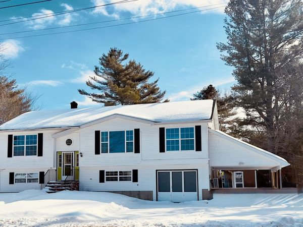 132 Sunny Hollow Place, Bangor, ME 04401
