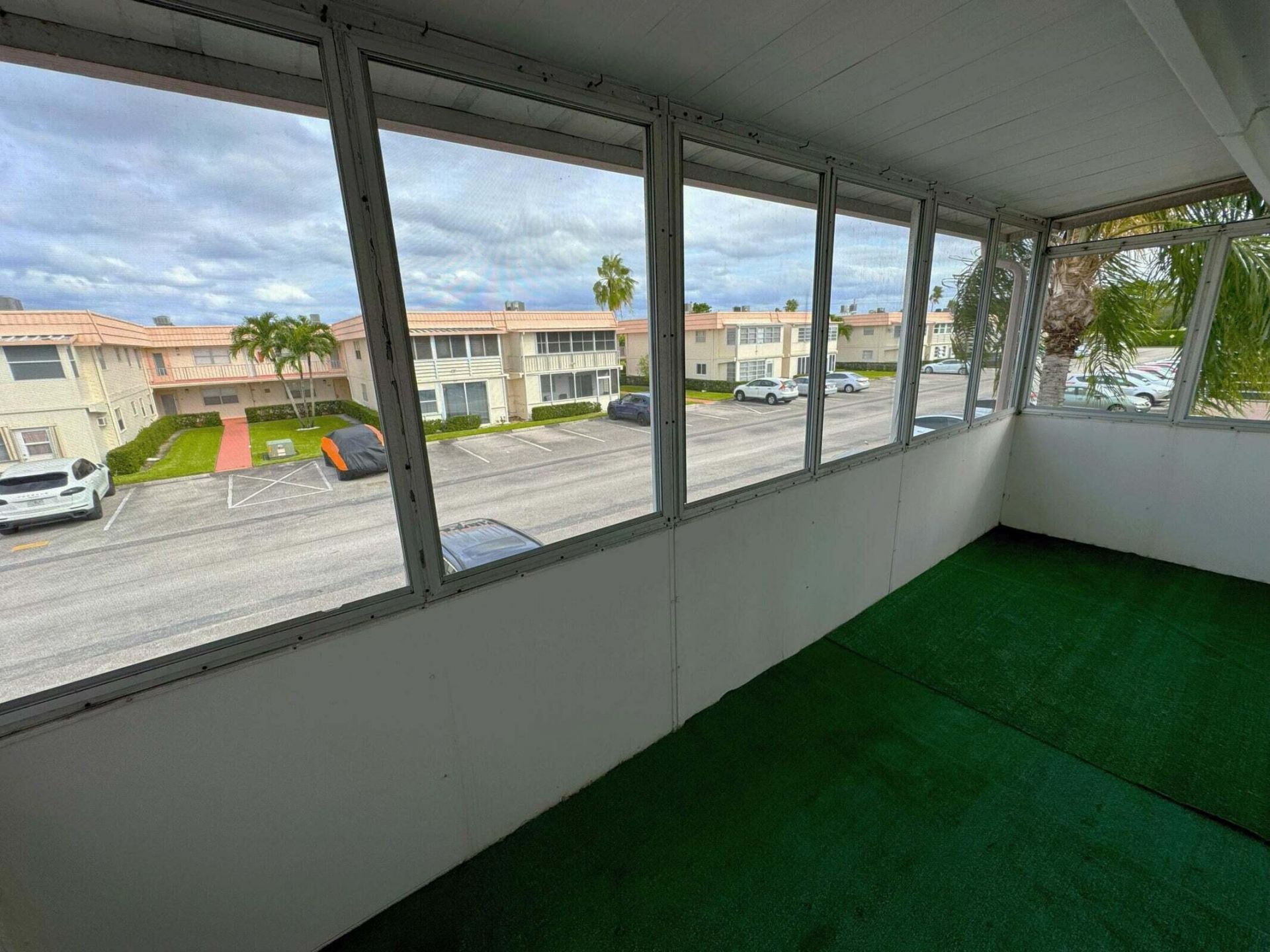 379 Saxony H, Delray Beach, FL 33446 Photo
