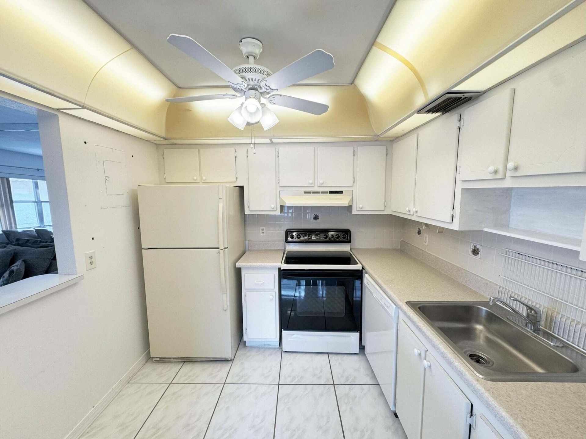 379 Saxony H, Delray Beach, FL 33446 Photo