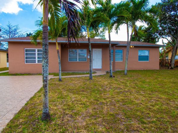 6860 Broadmoor, North Lauderdale, FL 33068