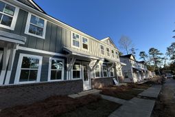 453 Martins Creek Boulevard photo 4