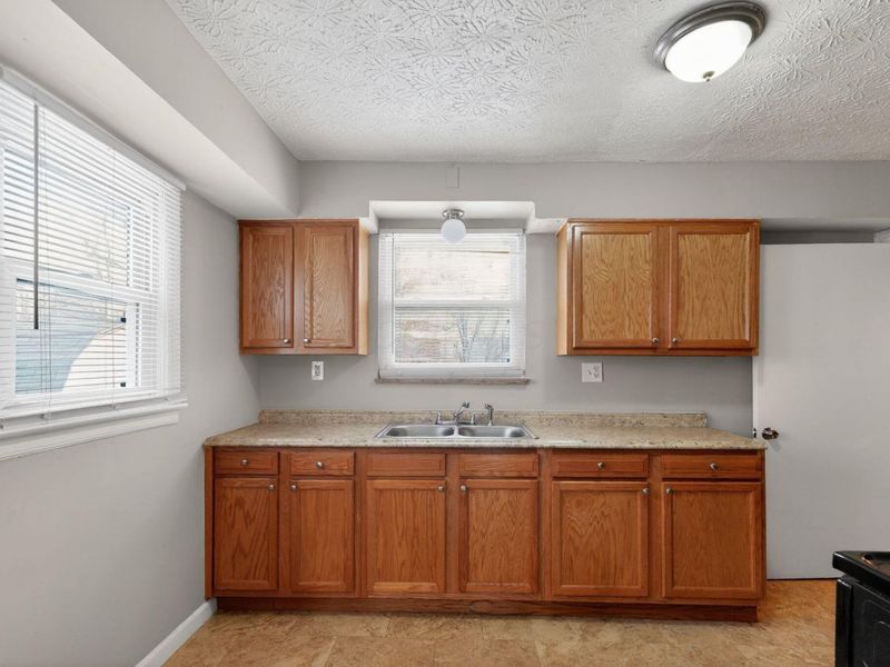 1568 Oakwood Avenue , Columbus, OH 43207 Photo 11