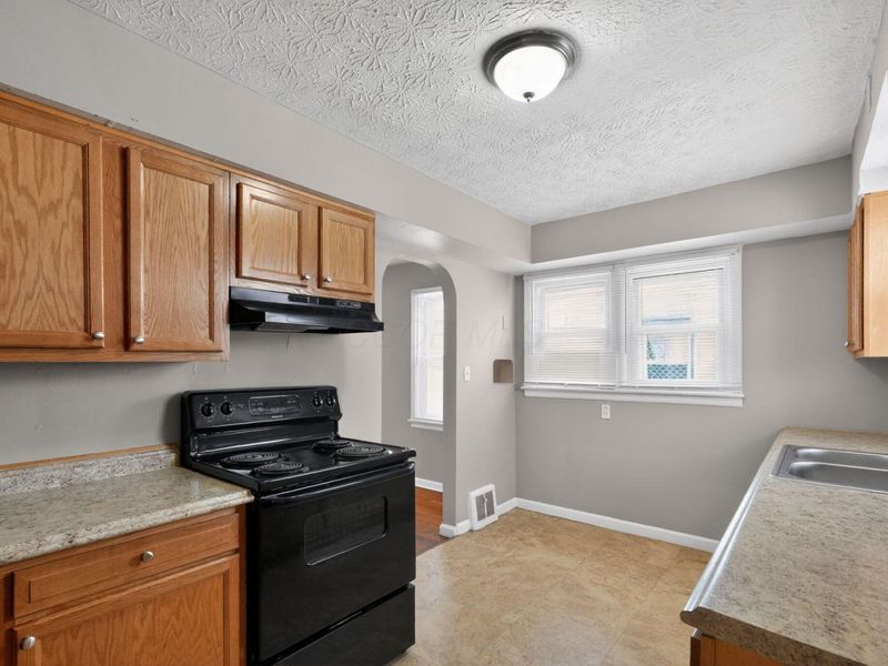 1568 Oakwood Avenue , Columbus, OH 43207 Photo 12