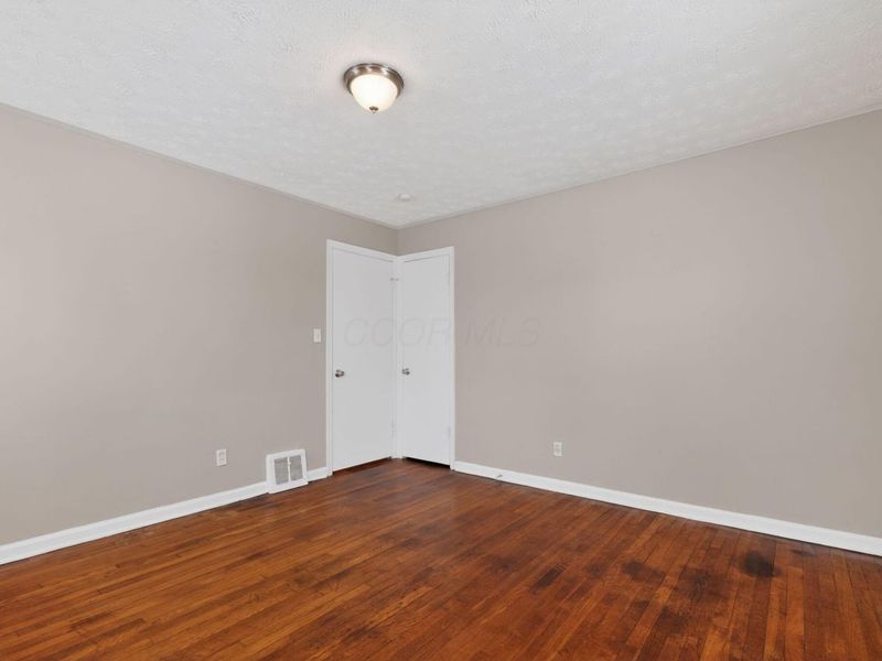 1568 Oakwood Avenue , Columbus, OH 43207 Photo 2