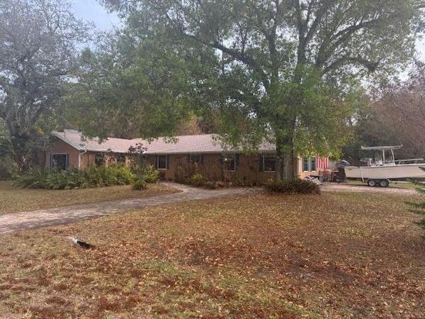 3329 10th Street SW, Vero Beach, FL 32968