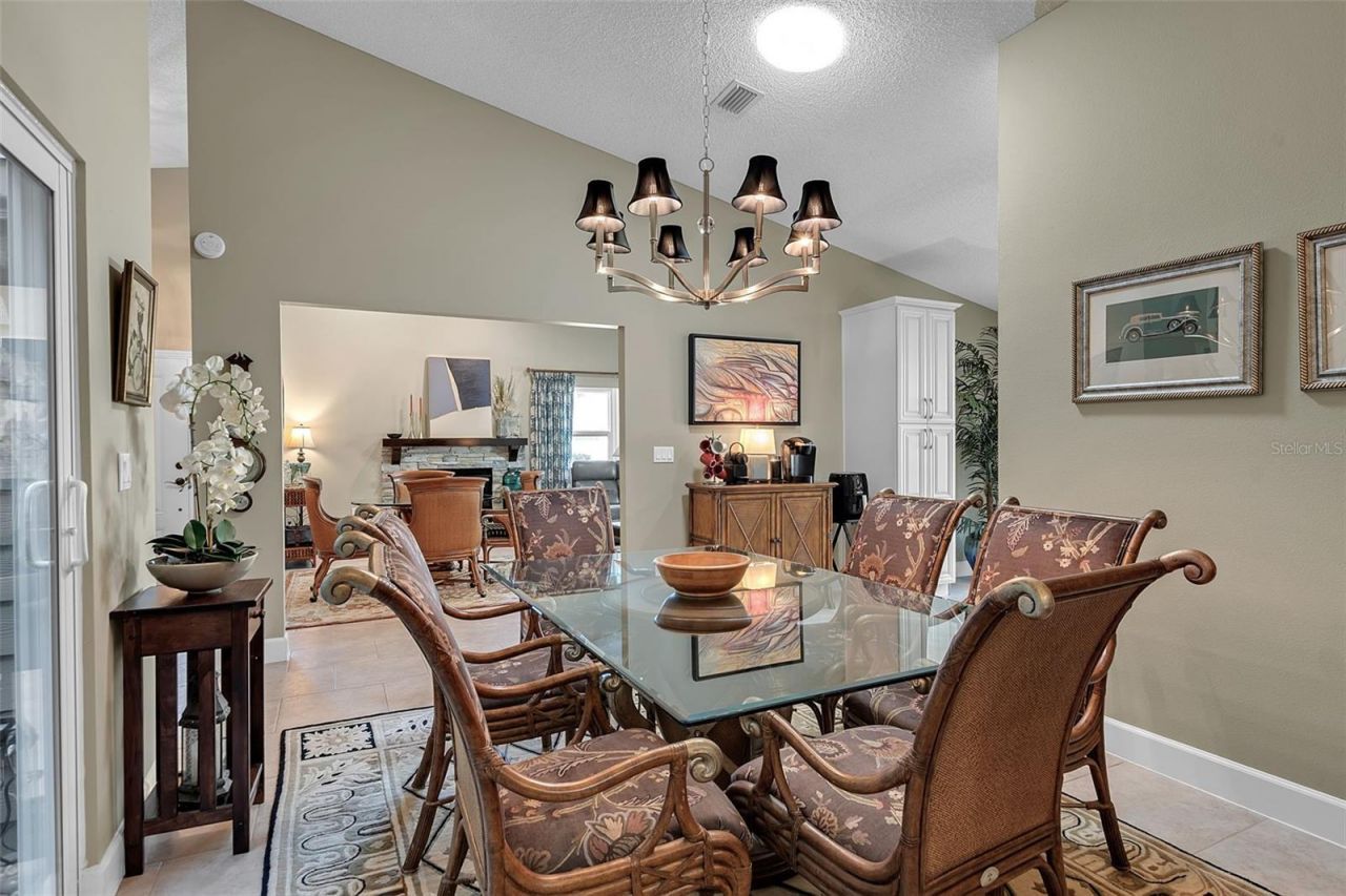 3406 Avenida Madera, Unit B, Bradenton, FL 34210 Photo