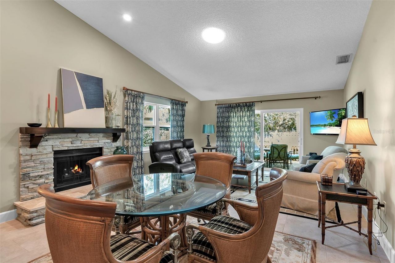 3406 Avenida Madera, Unit B, Bradenton, FL 34210 Photo