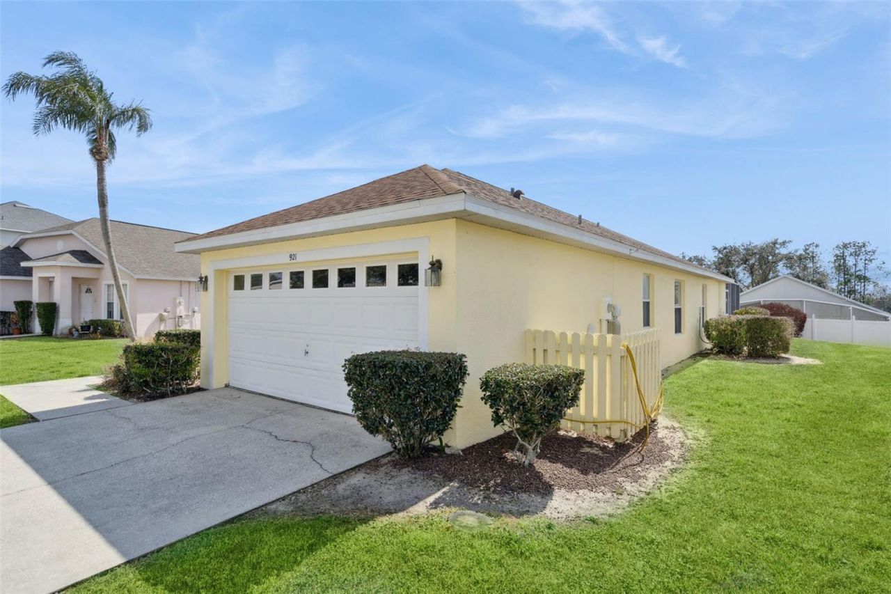 921 Oxford Drive, Davenport, FL 33897 Photo
