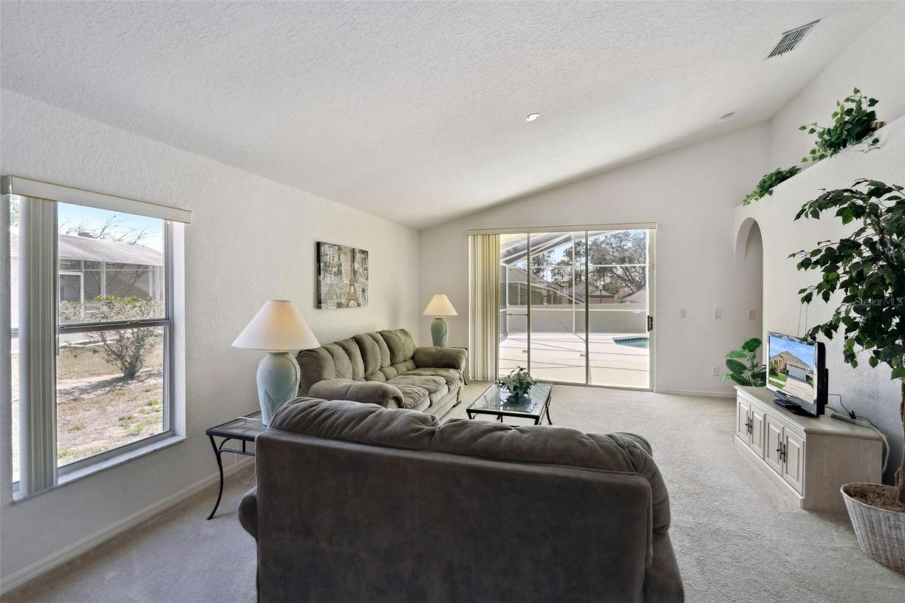 921 Oxford Drive, Davenport, FL 33897 Photo