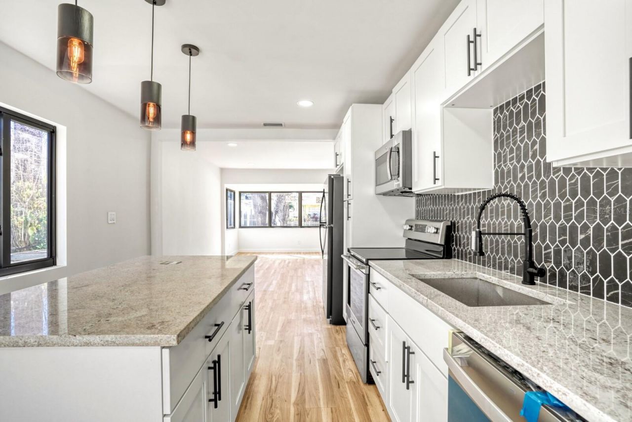 711 19th Avenue S, Saint Petersburg, FL 33705 Photo