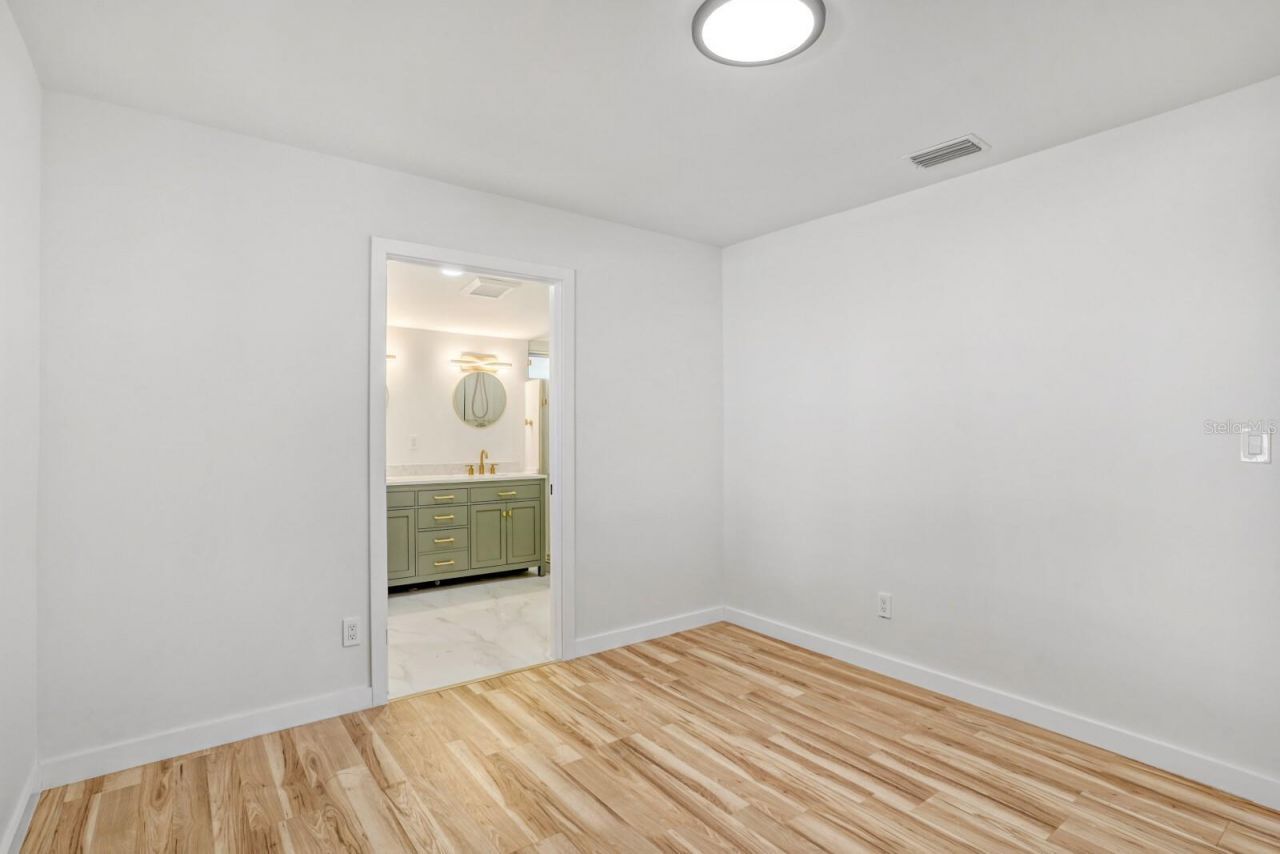 711 19th Avenue S, Saint Petersburg, FL 33705 Photo