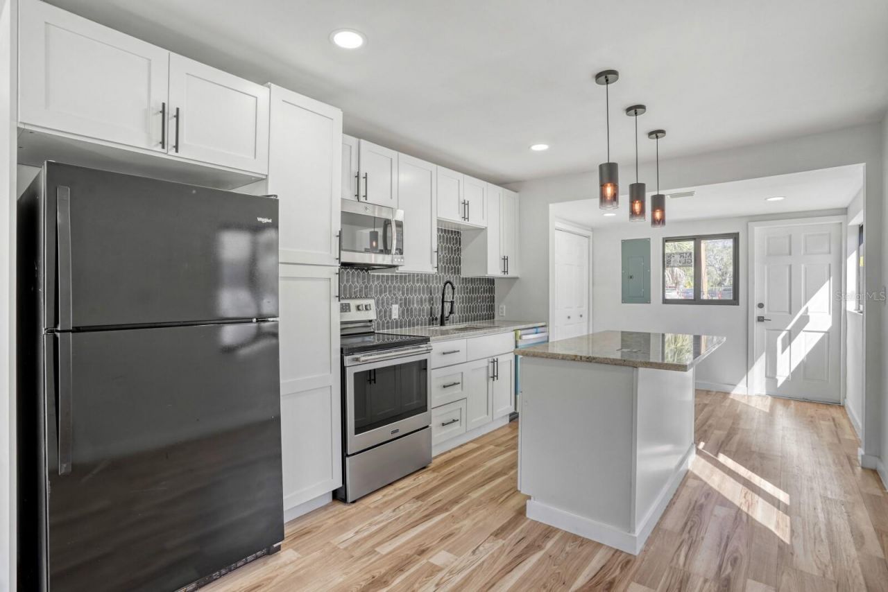 711 19th Avenue S, Saint Petersburg, FL 33705 Photo