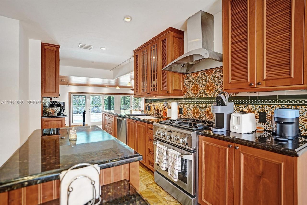 1247 NE 101st St, Miami Shores, FL 33138 Photo