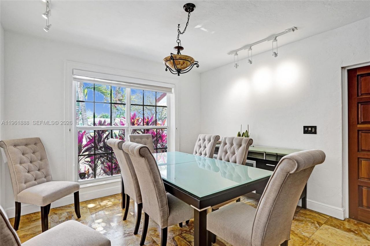 1247 NE 101st St, Miami Shores, FL 33138 Photo