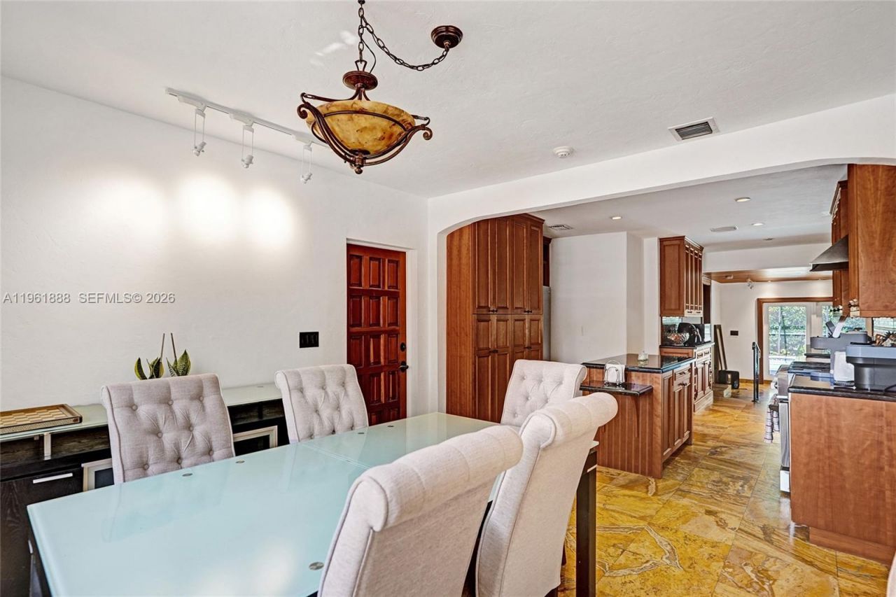 1247 NE 101st St, Miami Shores, FL 33138 Photo