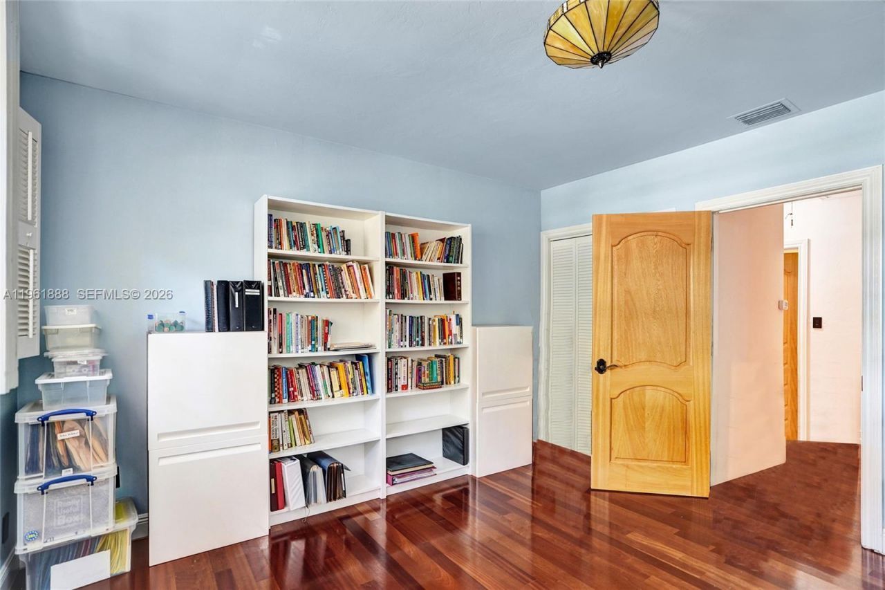 1247 NE 101st St, Miami Shores, FL 33138 Photo