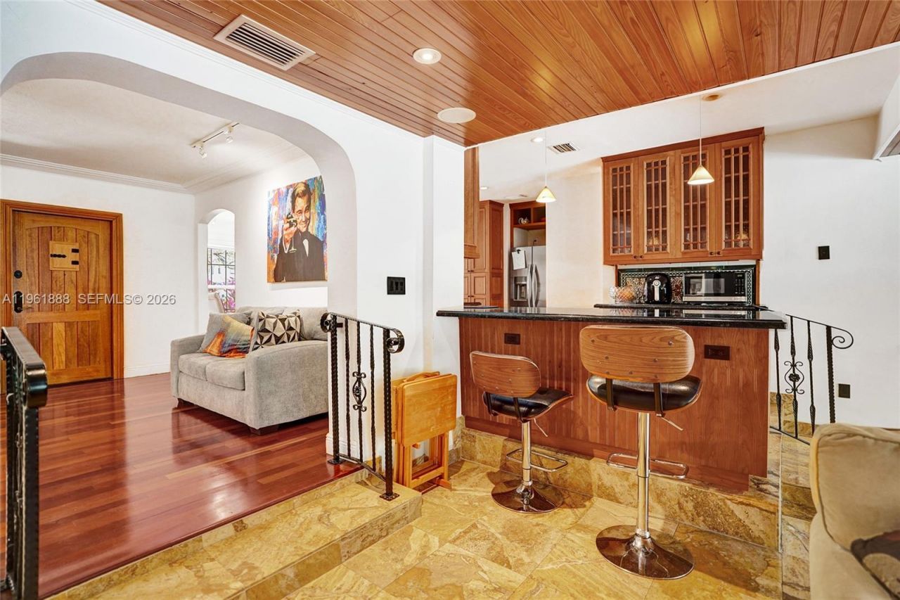 1247 NE 101st St, Miami Shores, FL 33138 Photo
