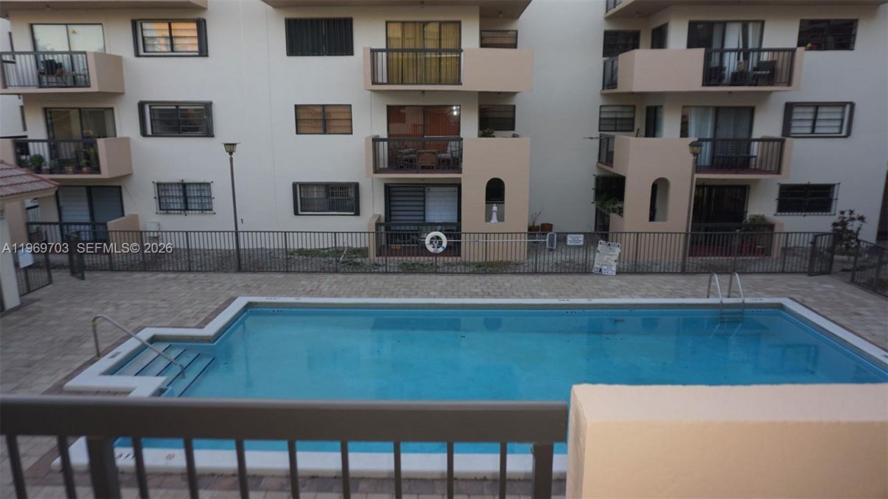 995 SW 84th Ave, Unit 218, Miami, FL 33144 Photo
