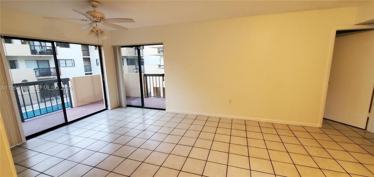 995 SW 84th Ave , Unit 218, Miami, FL 33144 Photo