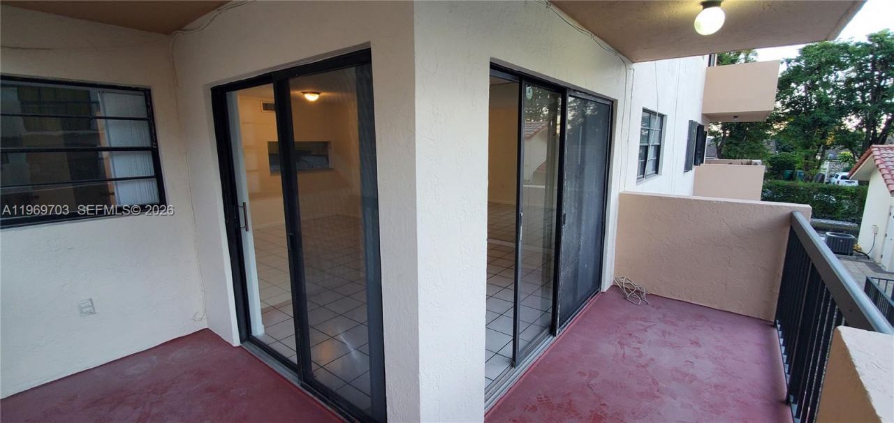 995 SW 84th Ave, Unit 218, Miami, FL 33144 Photo