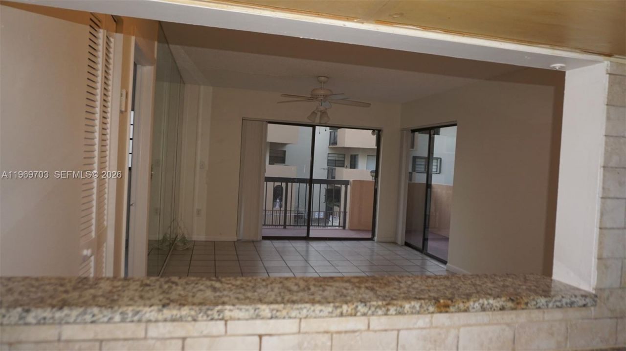 995 SW 84th Ave, Unit 218, Miami, FL 33144 Photo
