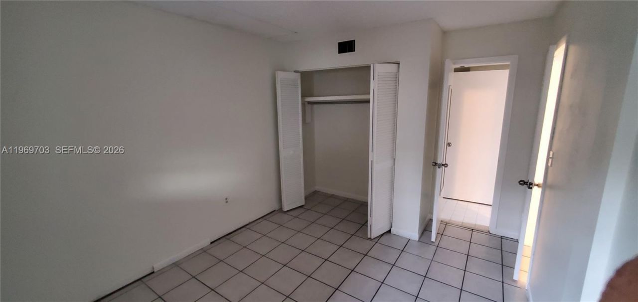 995 SW 84th Ave, Unit 218, Miami, FL 33144 Photo