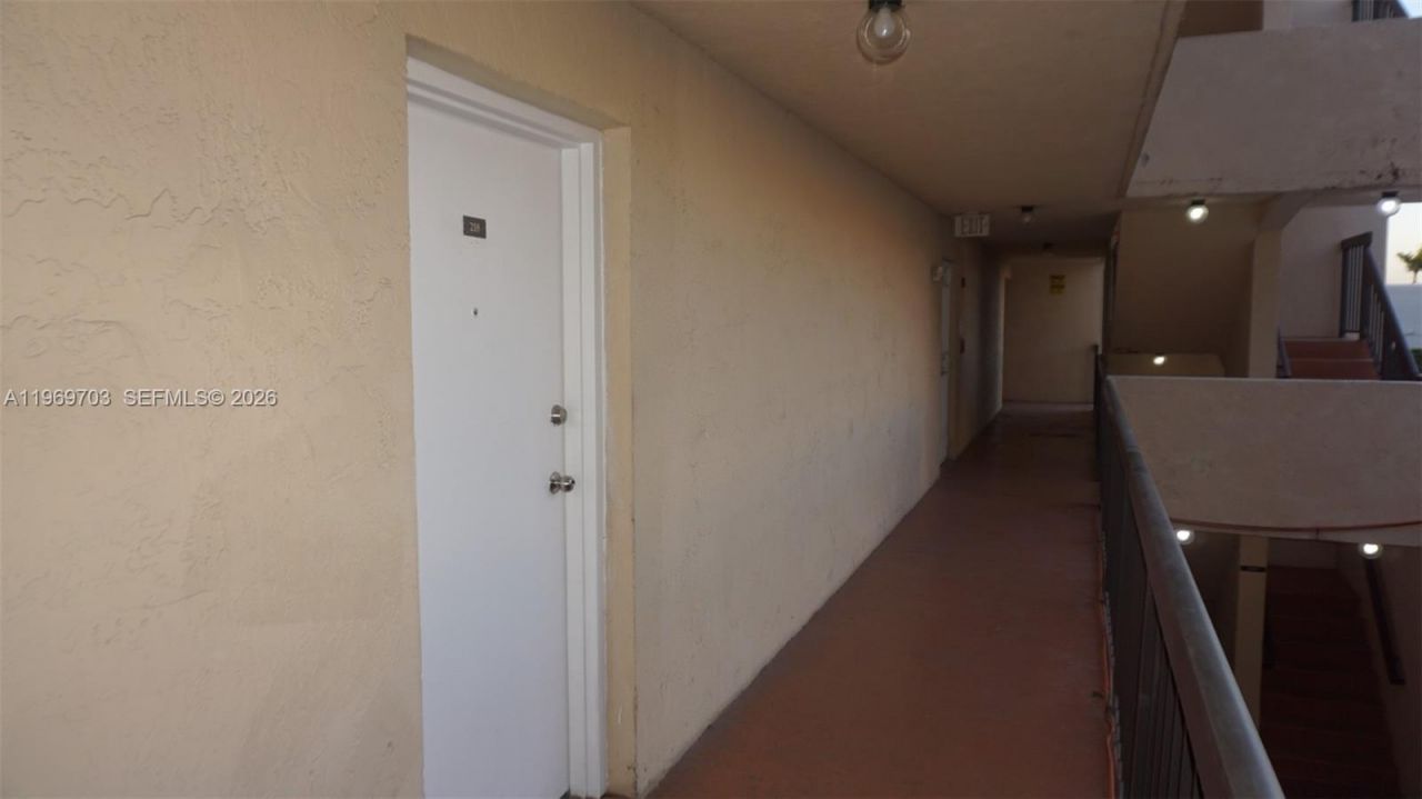 995 SW 84th Ave , Unit 218, Miami, FL 33144 Photo