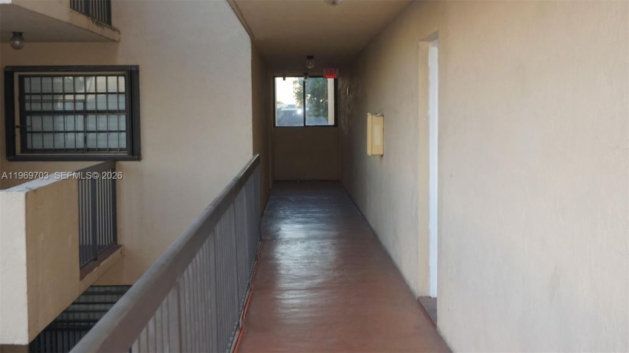 995 SW 84th Ave, Unit 218, Miami, FL 33144 Photo