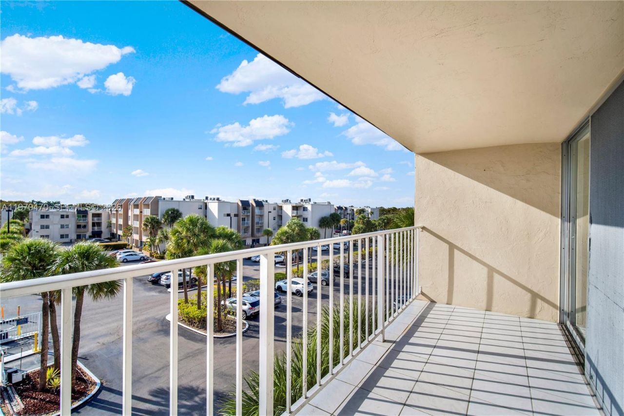 7747 SW 86th St, Unit D-403, Miami, FL 33143 Photo