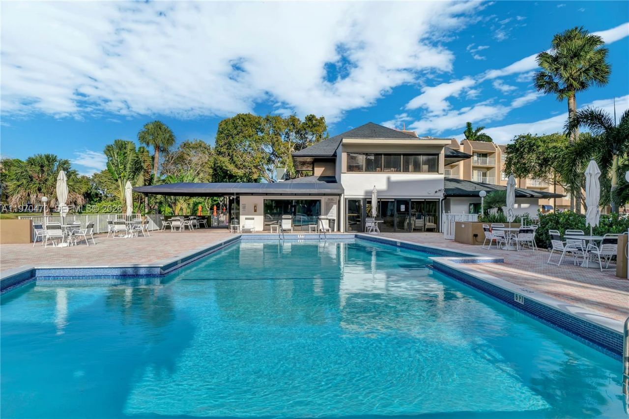 7747 SW 86th St, Unit D-403, Miami, FL 33143 Photo