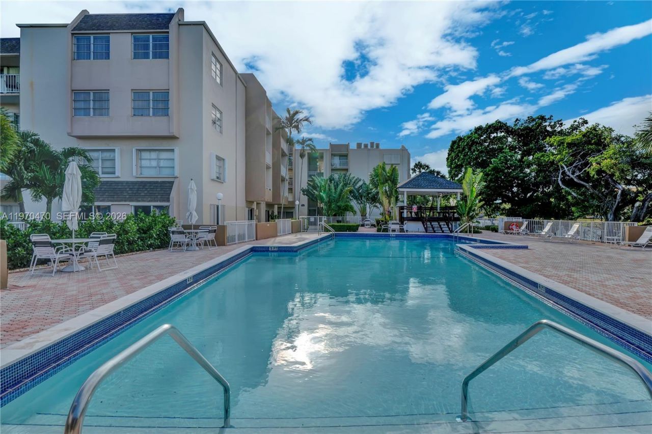 7747 SW 86th St, Unit D-403, Miami, FL 33143 Photo