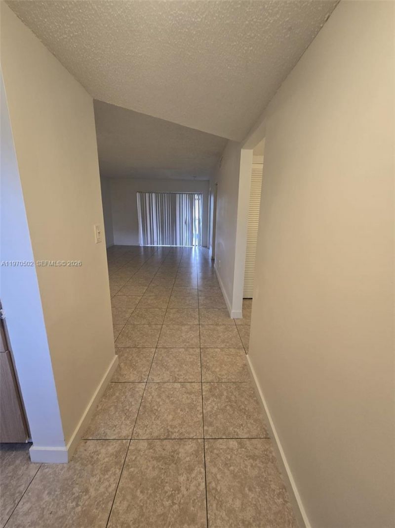 3396 Foxcroft Rd, Unit 113, Miramar, FL 33025 Photo