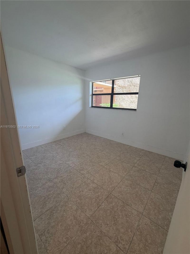 3396 Foxcroft Rd, Unit 113, Miramar, FL 33025 Photo